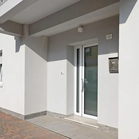 Sol Levante קאורלה